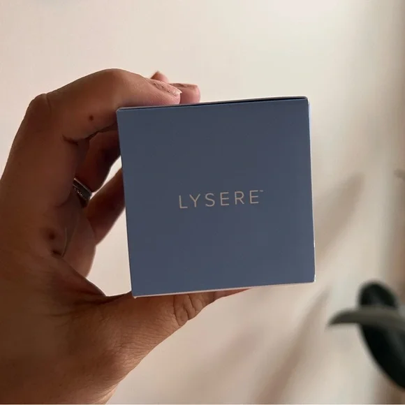 NORWEX LYSERE rejuvenating radiance serum 
NEW IN BOX - Picture 7 of 8